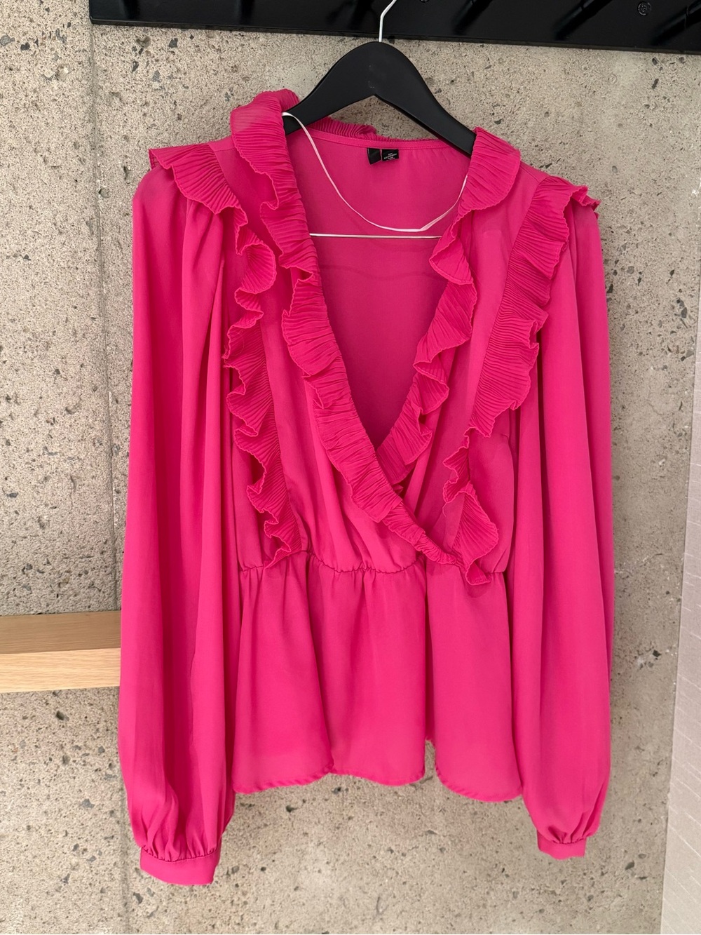 Vero Moda Pink Ruffled Long Sleeve Blouse Size L